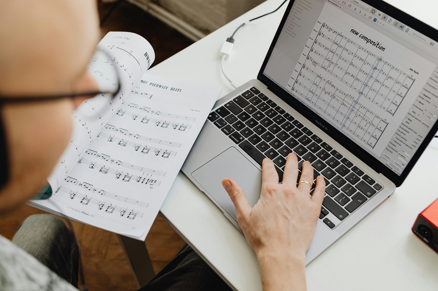 0426_Karola G-pexels